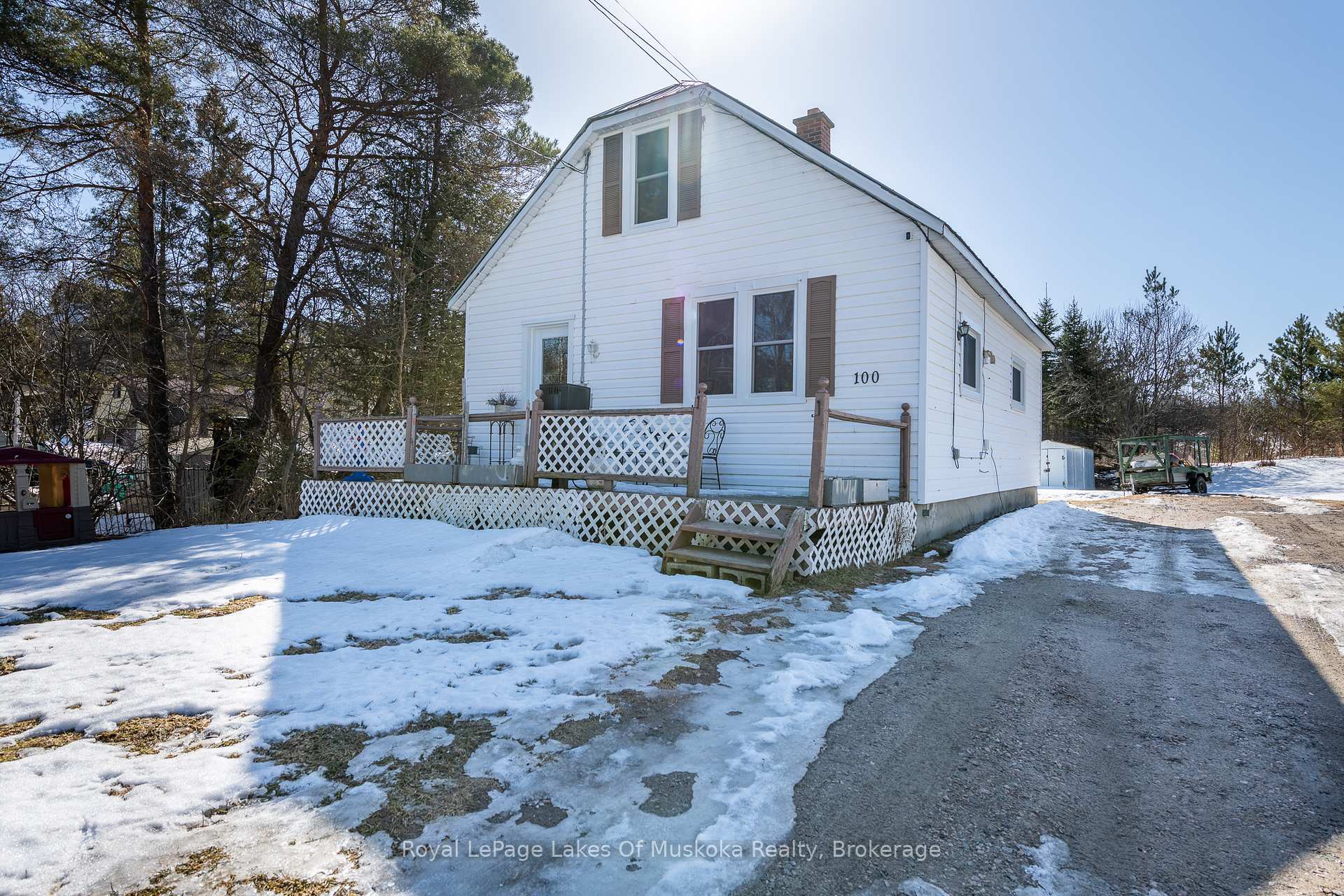 Photo 1 of 100 Queen Street, Burk's Falls — HOMEH