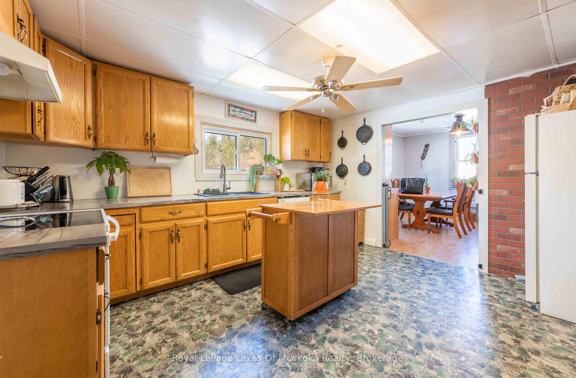 Photo 4 of 100 Queen Street, Burk's Falls — HOMEH