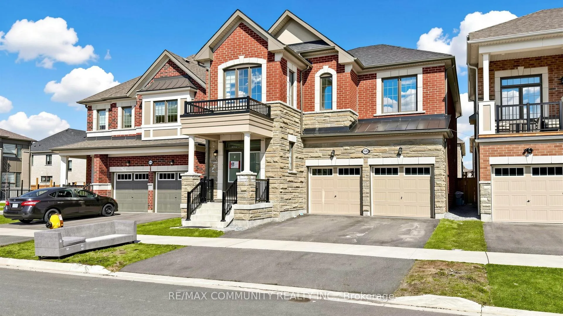 Photo 2 of 1544A Honey Locust Place, Pickering, Rural Pickering — HOMEH