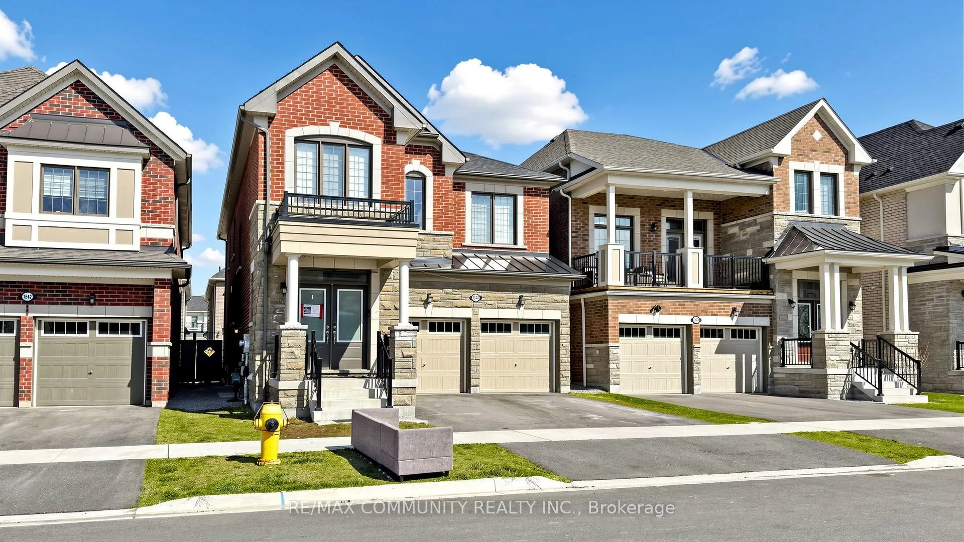 Photo 3 of 1544A Honey Locust Place, Pickering, Rural Pickering — HOMEH