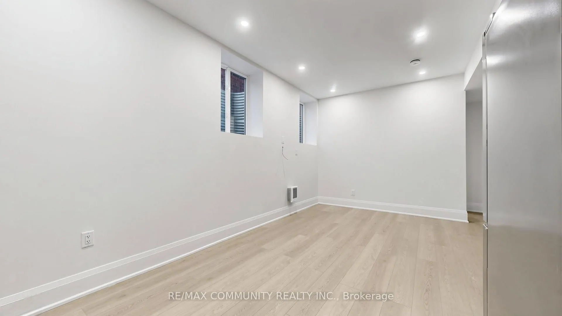 Photo 8 of 1544A Honey Locust Place, Pickering, Rural Pickering — HOMEH