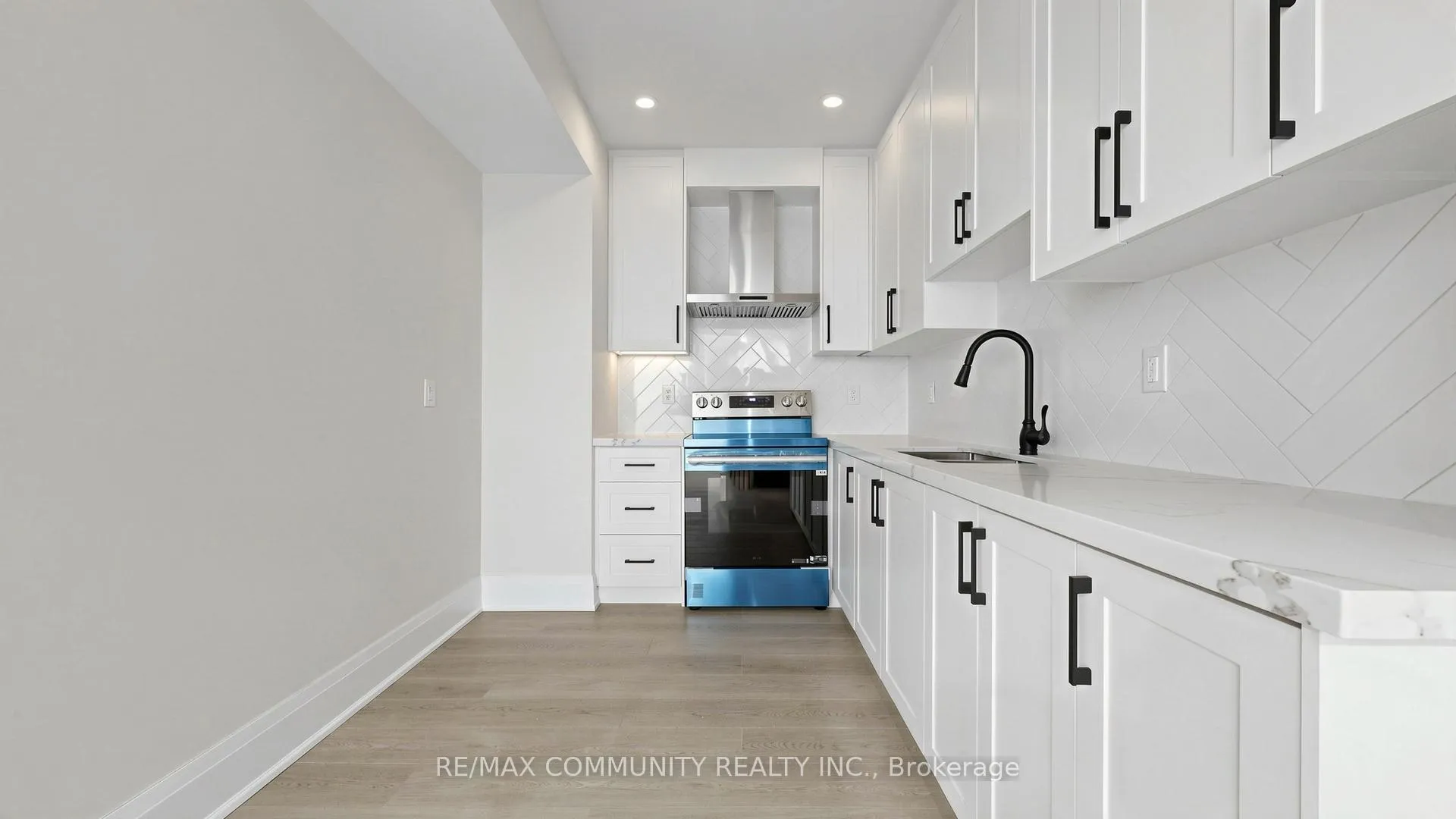 Photo 10 of 1544A Honey Locust Place, Pickering, Rural Pickering — HOMEH