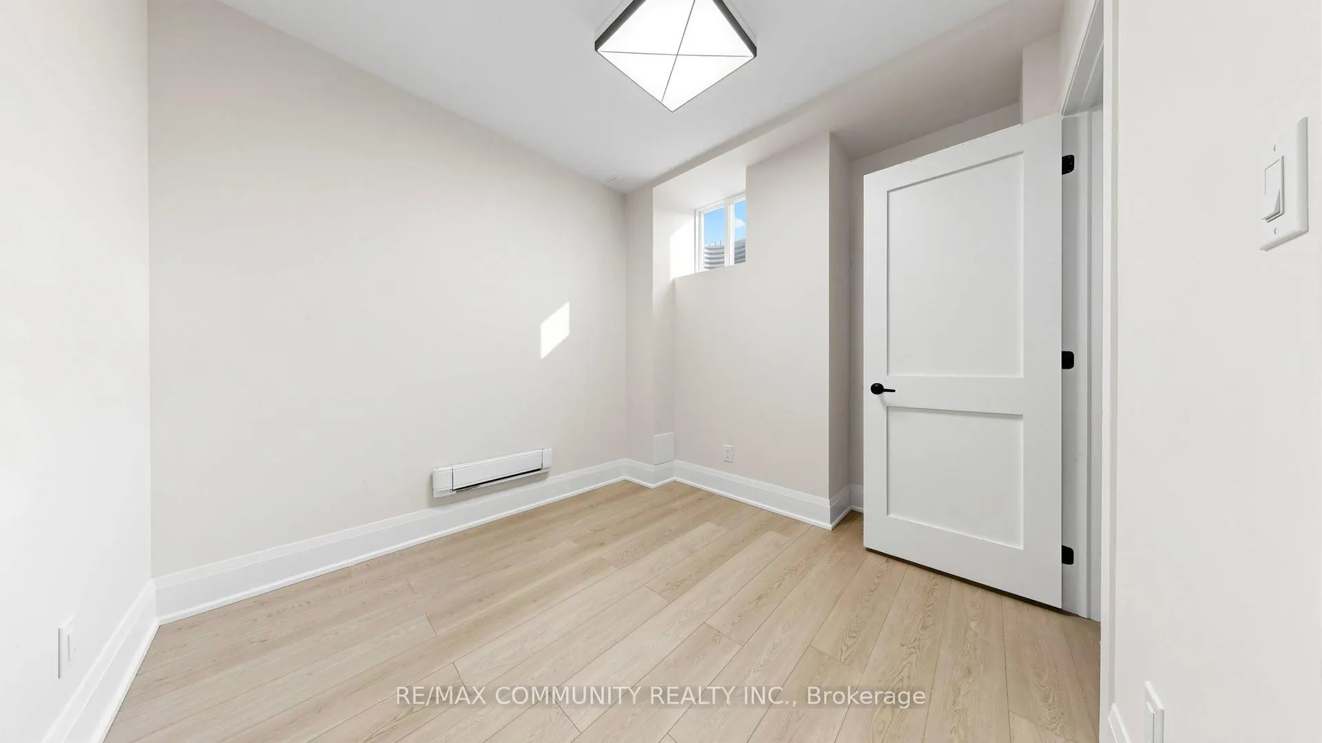 Photo 18 of 1544A Honey Locust Place, Pickering, Rural Pickering — HOMEH