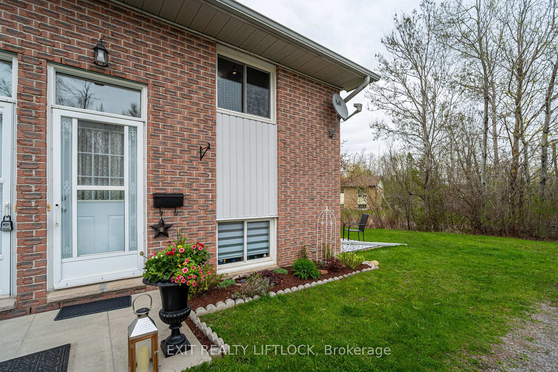 Photo 1 of Unit D, 107 Rita Crescent, Kawartha Lakes, Omemee — HOMEH