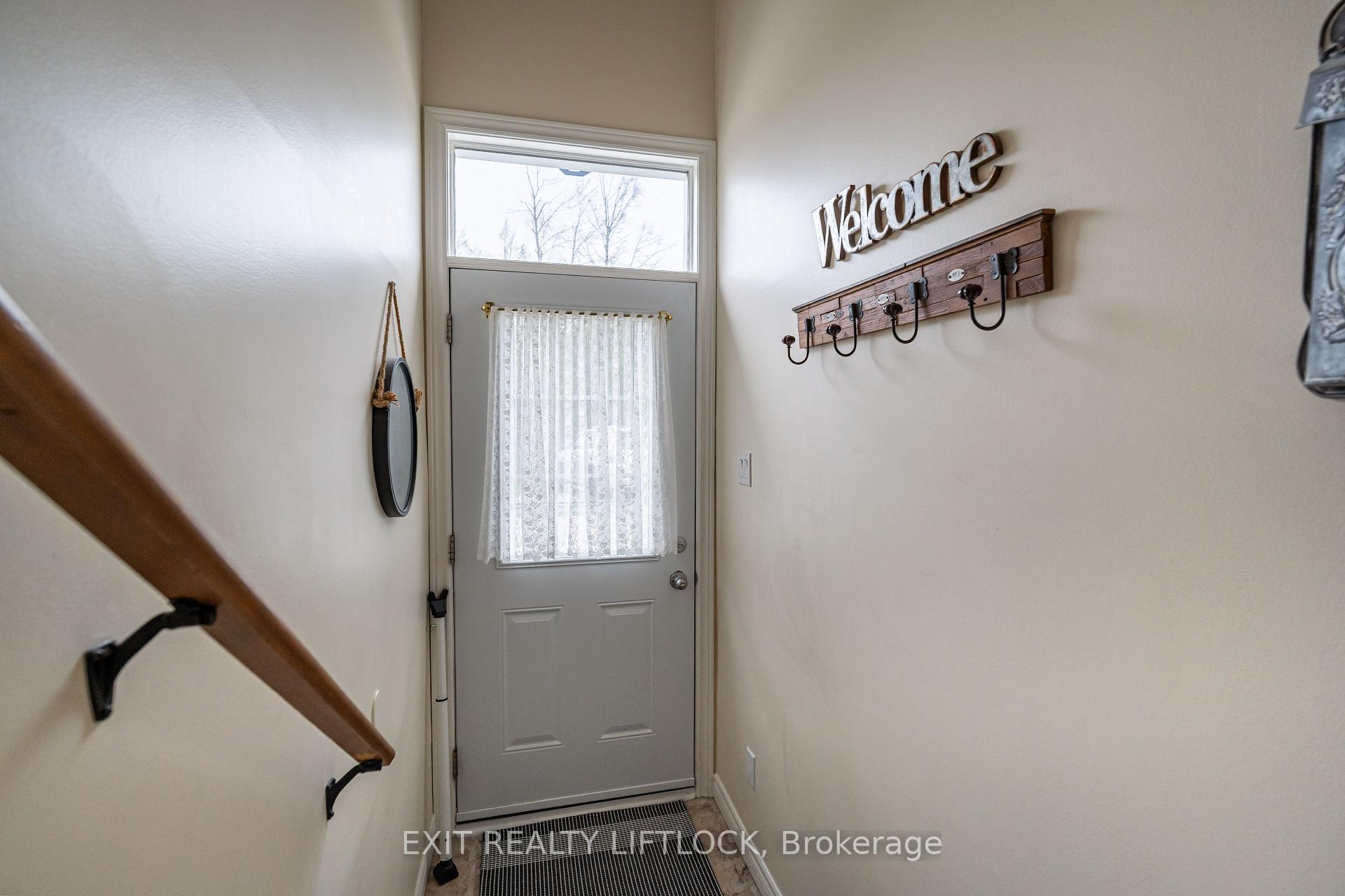 Photo 2 of Unit D, 107 Rita Crescent, Kawartha Lakes, Omemee — HOMEH