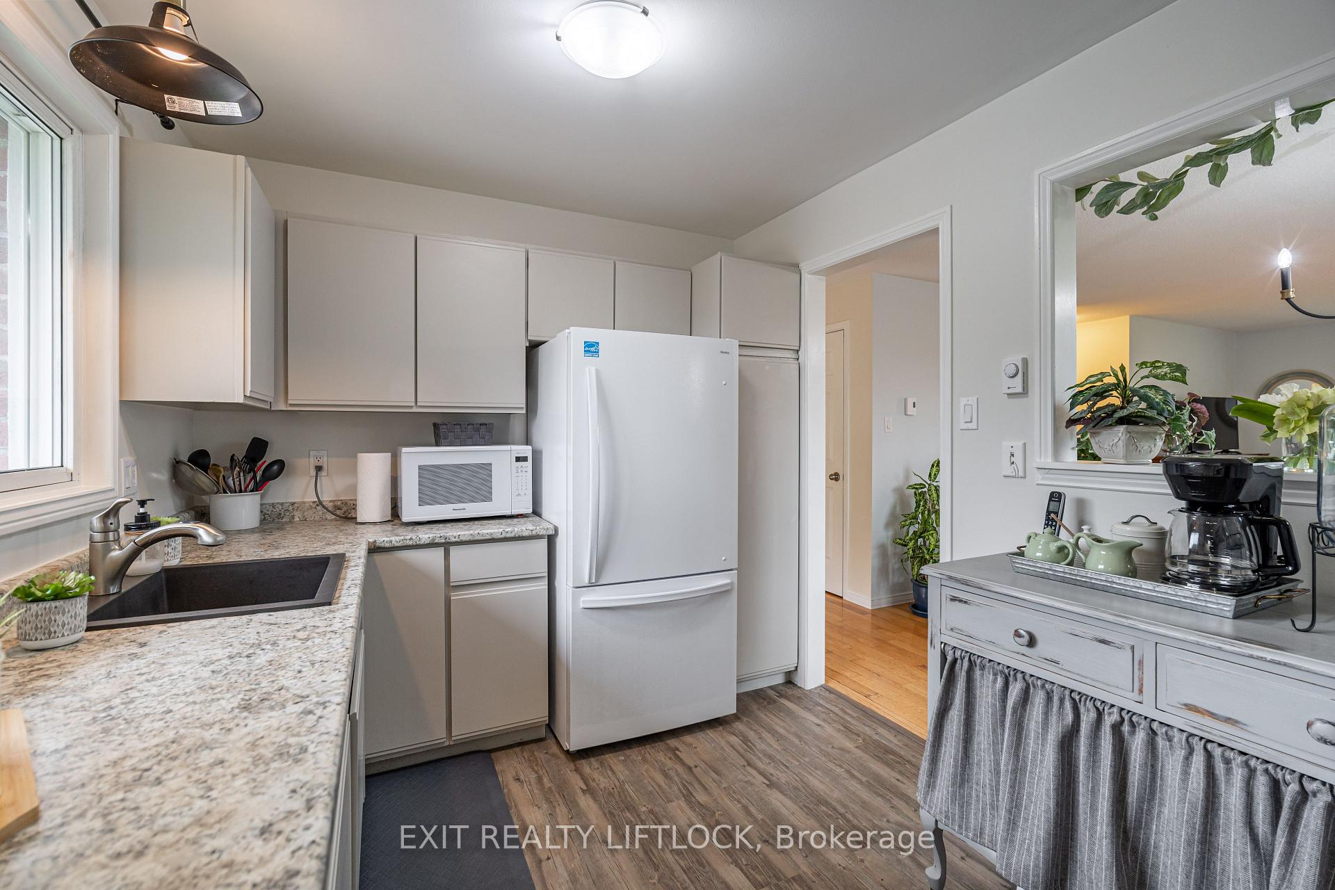 Photo 7 of Unit D, 107 Rita Crescent, Kawartha Lakes, Omemee — HOMEH