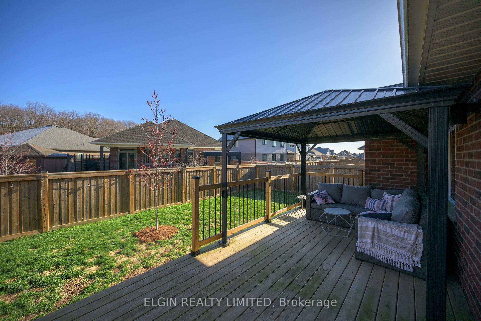 Photo 5 of 42 Foxtail Lane, St. Thomas — HOMEH