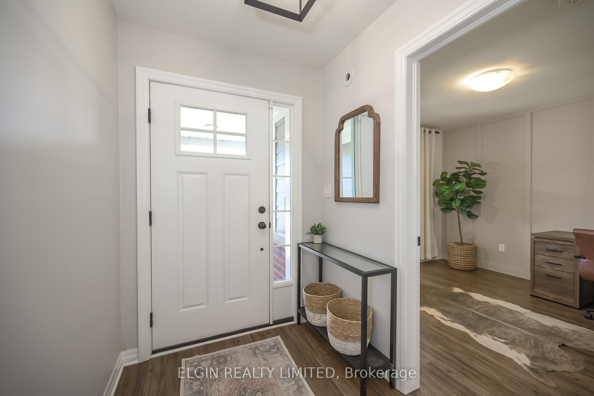 Photo 10 of 42 Foxtail Lane, St. Thomas — HOMEH