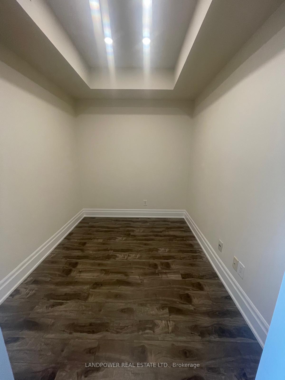Photo 8 of Unit 603, 131 Upper Duke Crescent, Markham, Unionville — HOMEH