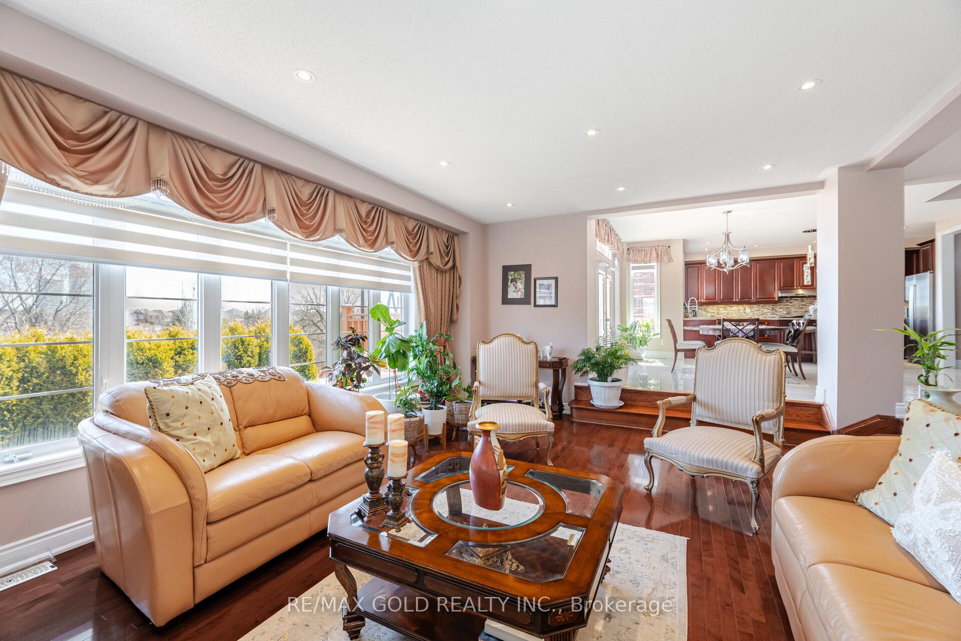 Photo 22 of 24 Vespahills Crescent, Brampton, Bram East — HOMEH