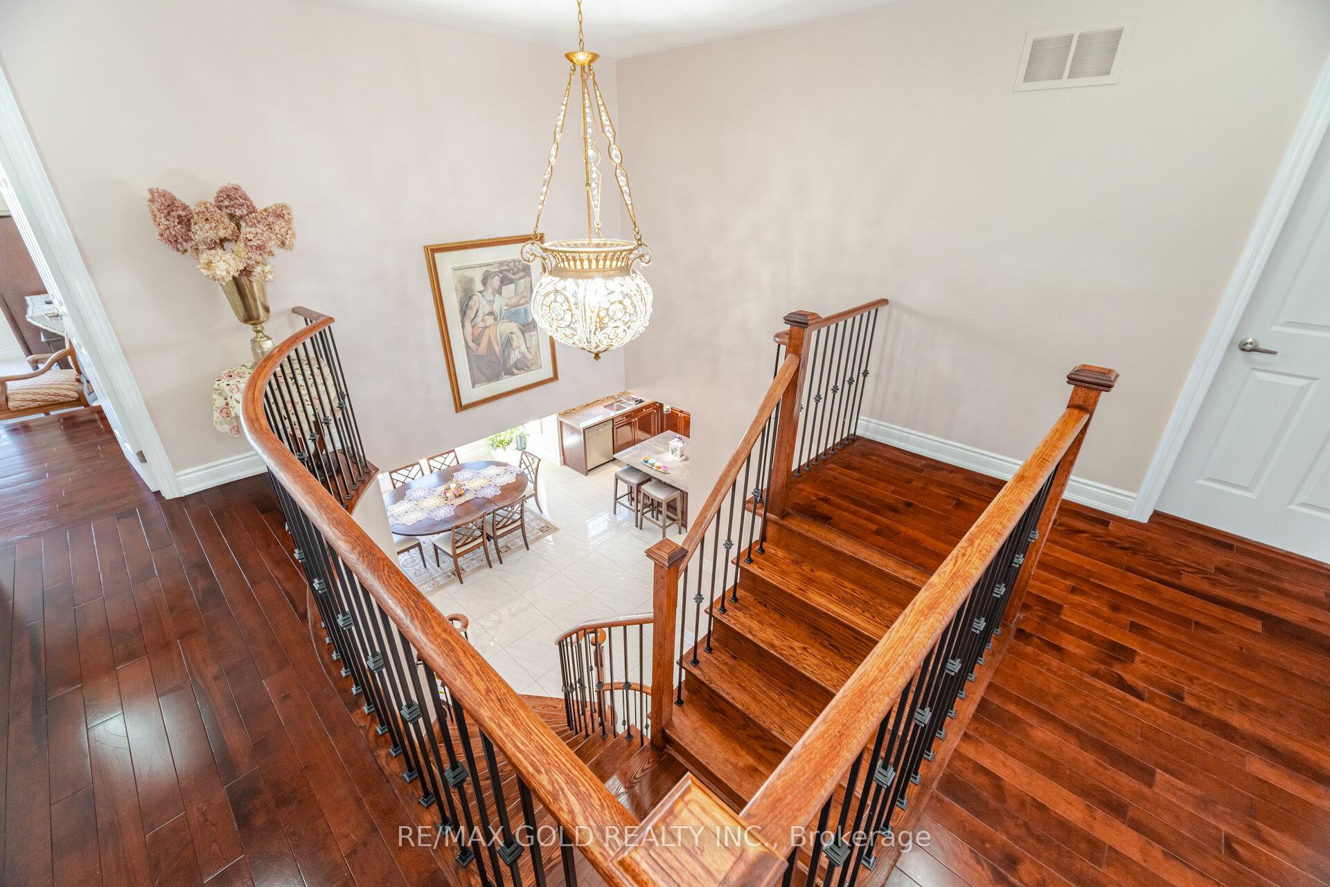 Photo 26 of 24 Vespahills Crescent, Brampton, Bram East — HOMEH
