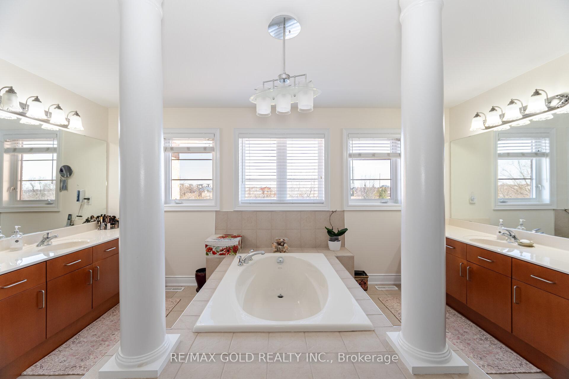 Photo 29 of 24 Vespahills Crescent, Brampton, Bram East — HOMEH