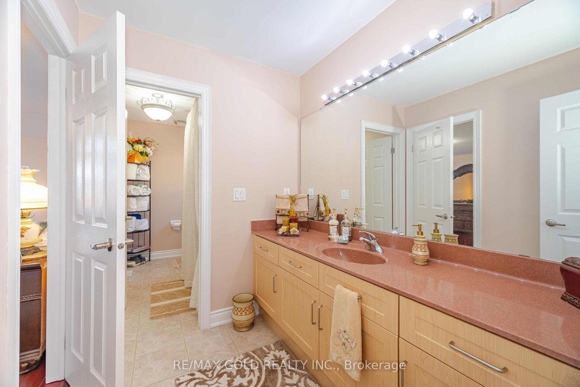 Photo 35 of 24 Vespahills Crescent, Brampton, Bram East — HOMEH