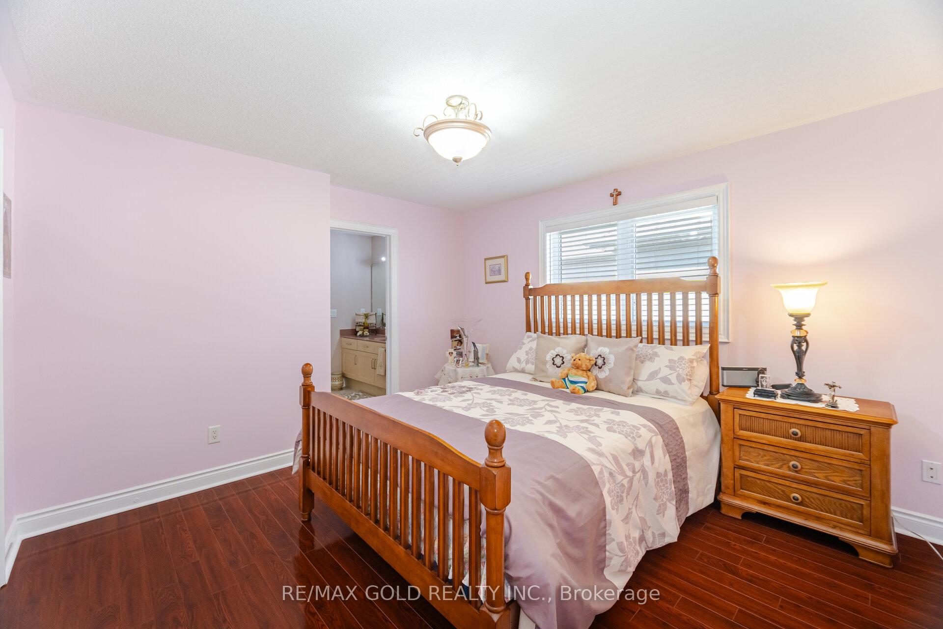 Photo 36 of 24 Vespahills Crescent, Brampton, Bram East — HOMEH