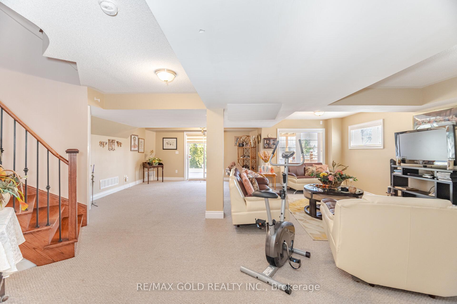 Photo 44 of 24 Vespahills Crescent, Brampton, Bram East — HOMEH