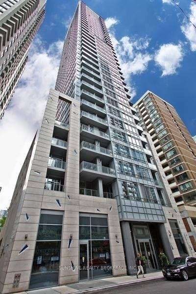 Front of Unit 1603, 21 Balmuto Street