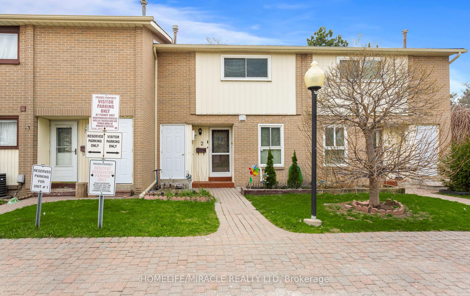 Photo 4 of Unit 2, 2 Craigleigh Crescent, Brampton, Avondale — HOMEH