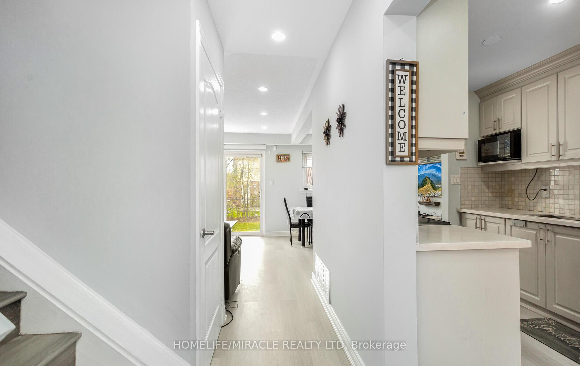 Photo 9 of Unit 2, 2 Craigleigh Crescent, Brampton, Avondale — HOMEH