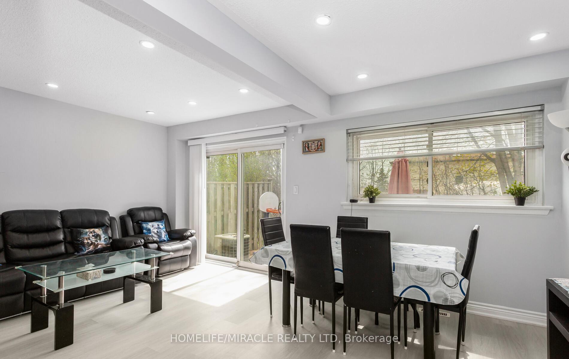 Photo 17 of Unit 2, 2 Craigleigh Crescent, Brampton, Avondale — HOMEH