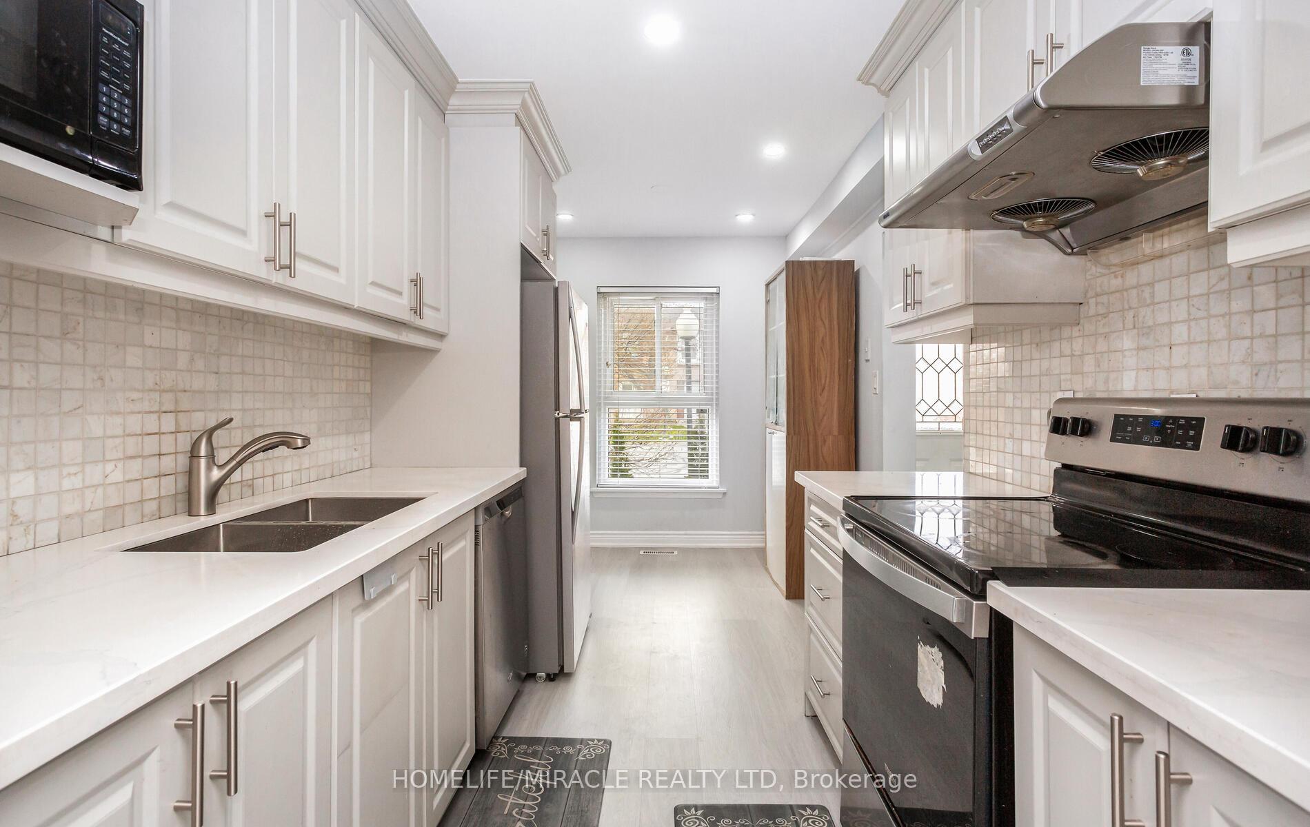 Photo 20 of Unit 2, 2 Craigleigh Crescent, Brampton, Avondale — HOMEH