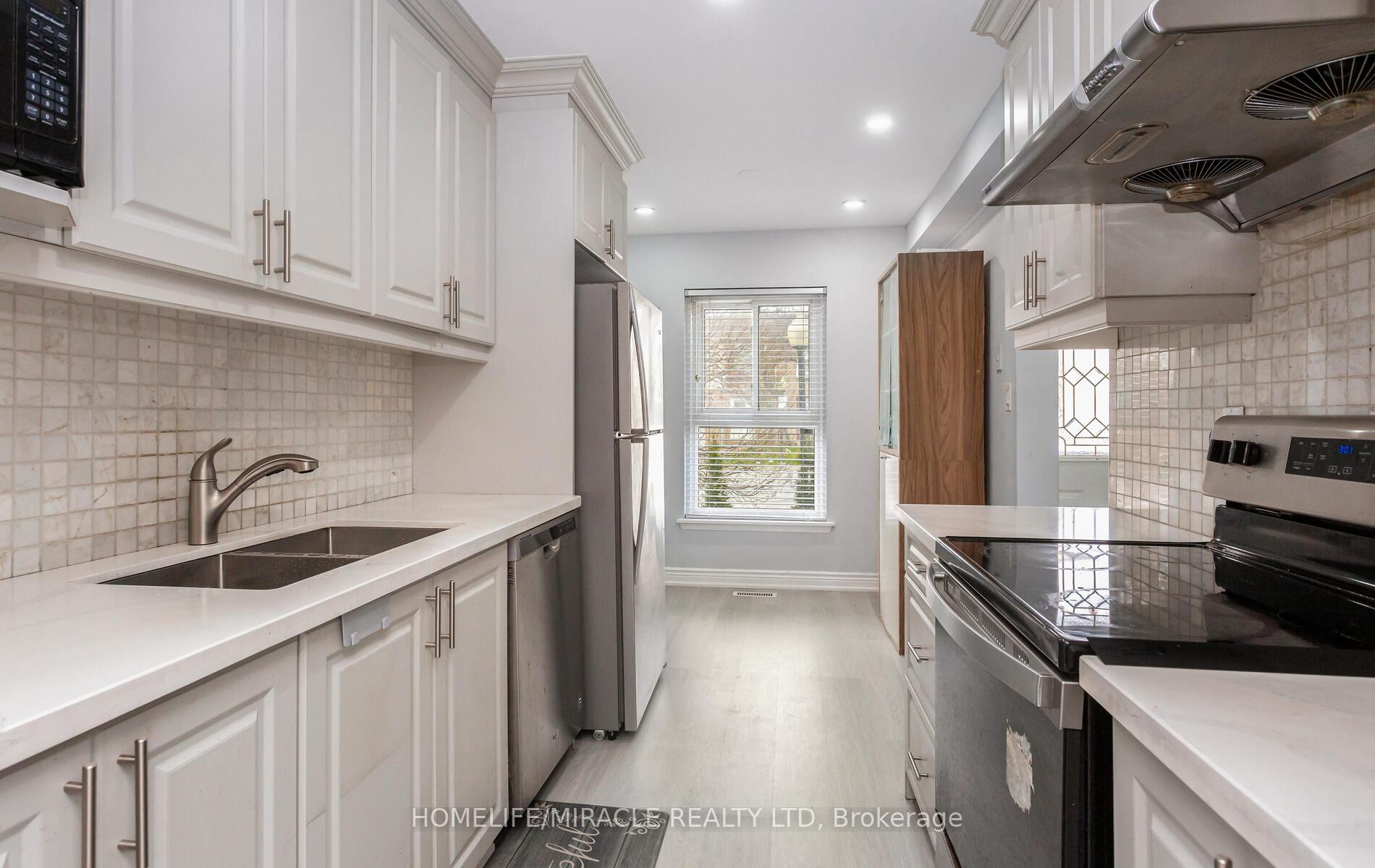 Photo 22 of Unit 2, 2 Craigleigh Crescent, Brampton, Avondale — HOMEH