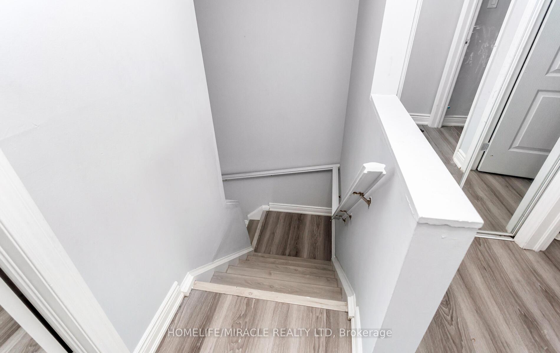 Photo 27 of Unit 2, 2 Craigleigh Crescent, Brampton, Avondale — HOMEH