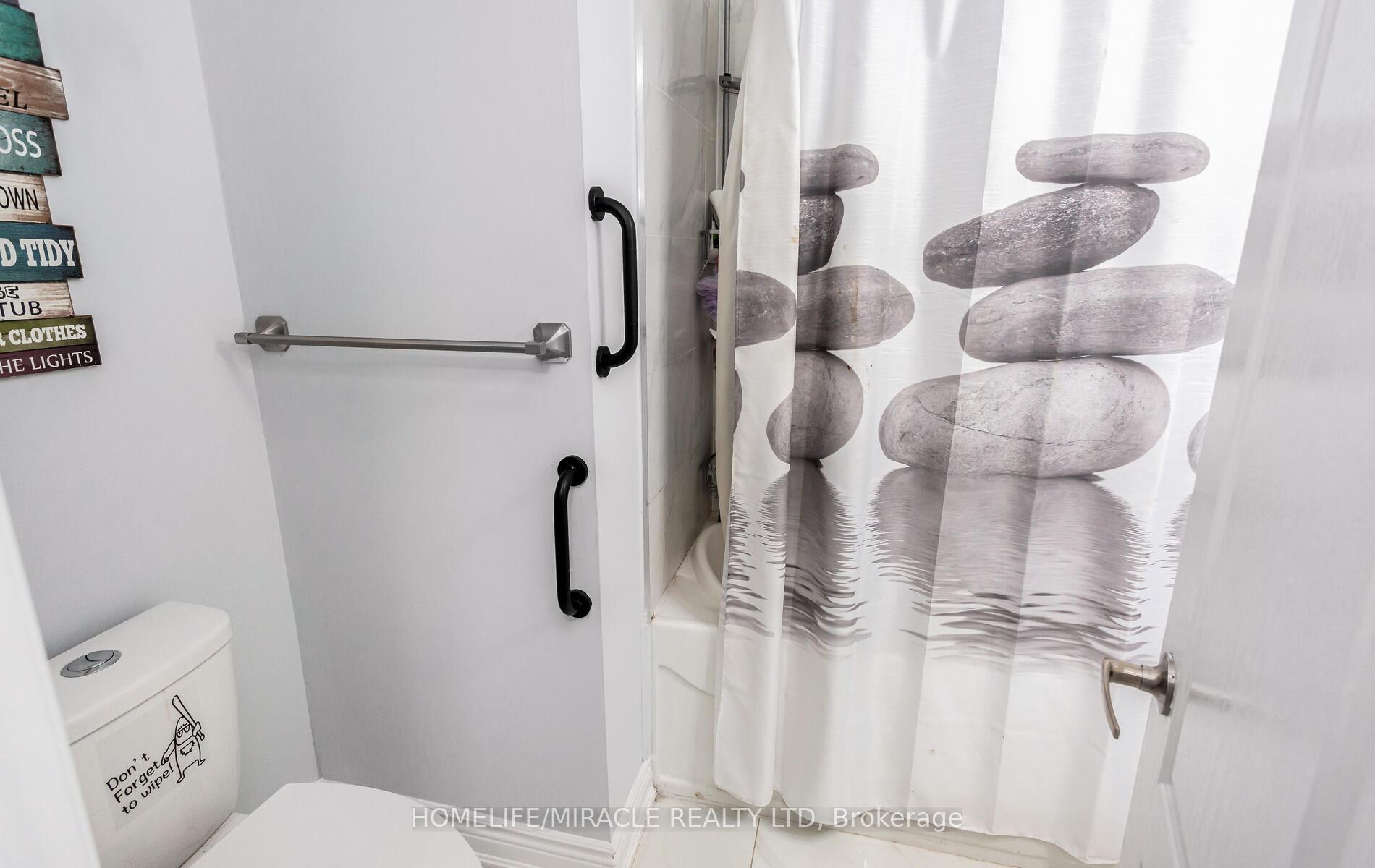 Photo 38 of Unit 2, 2 Craigleigh Crescent, Brampton, Avondale — HOMEH