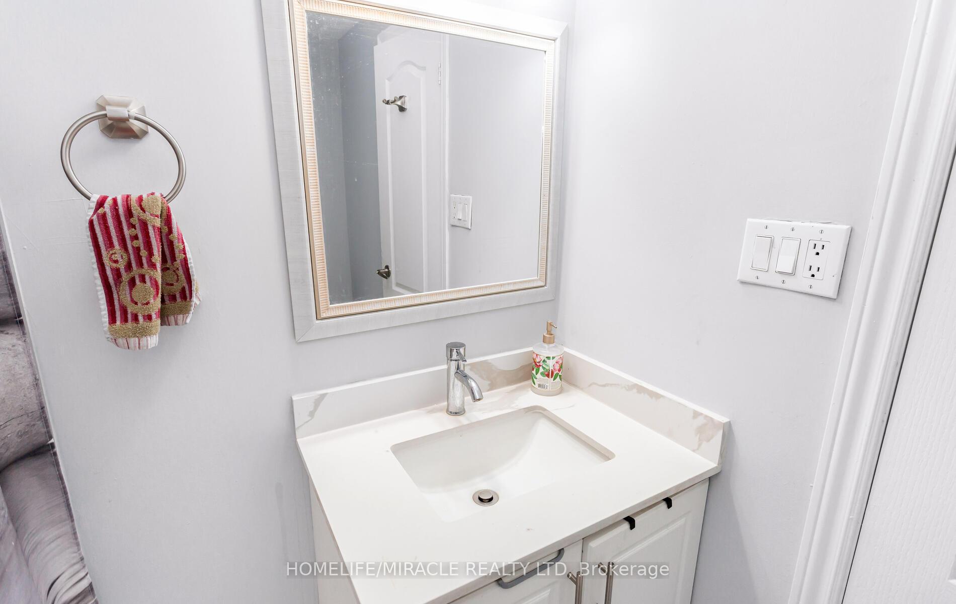 Photo 39 of Unit 2, 2 Craigleigh Crescent, Brampton, Avondale — HOMEH
