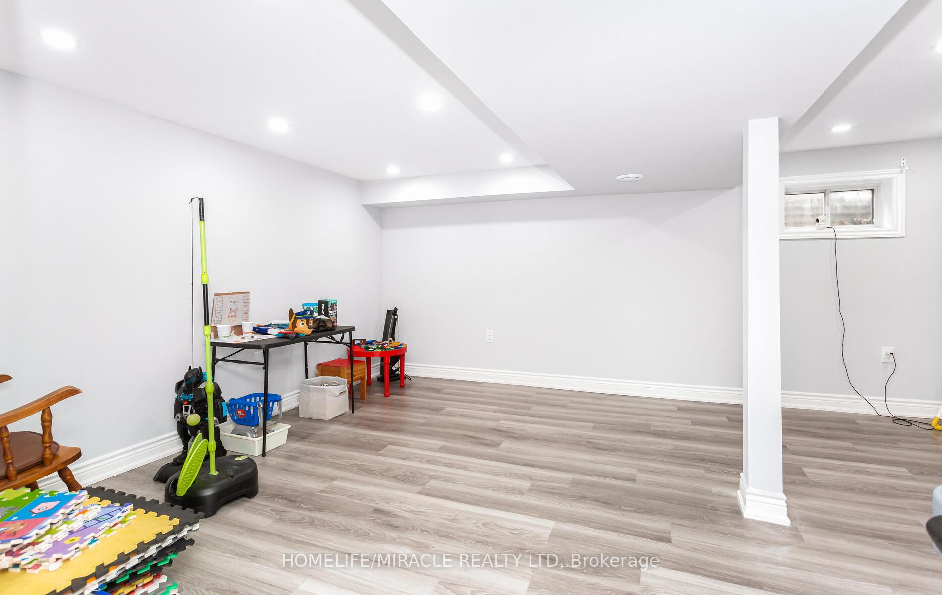 Photo 41 of Unit 2, 2 Craigleigh Crescent, Brampton, Avondale — HOMEH