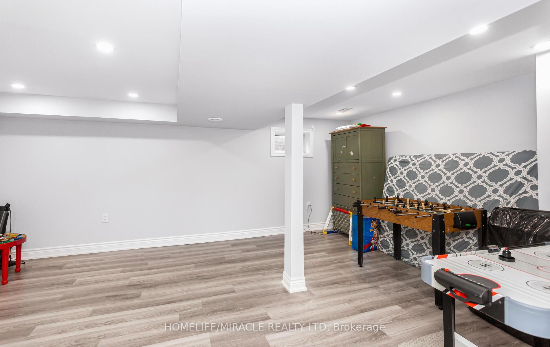 Photo 42 of Unit 2, 2 Craigleigh Crescent, Brampton, Avondale — HOMEH