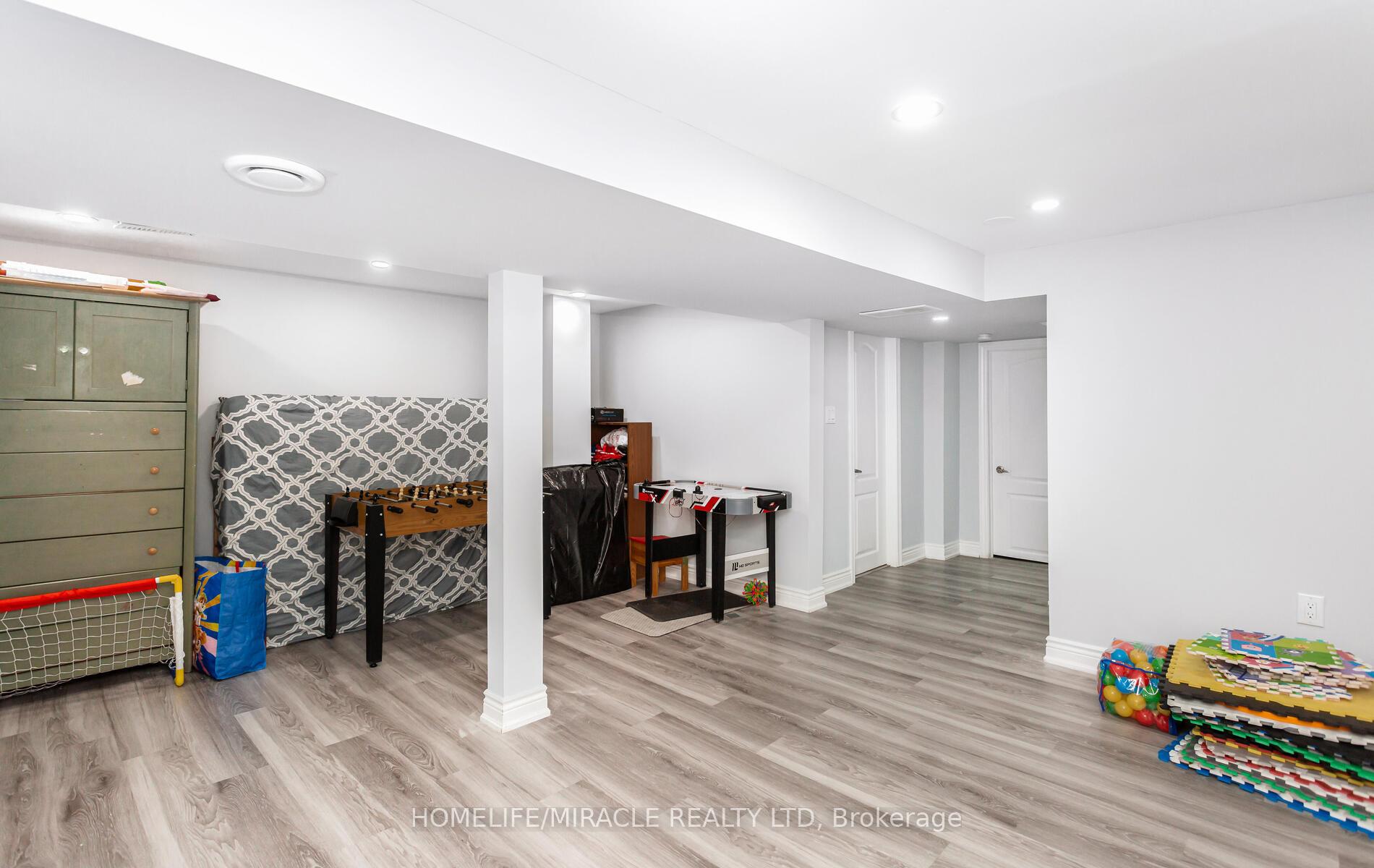 Photo 44 of Unit 2, 2 Craigleigh Crescent, Brampton, Avondale — HOMEH
