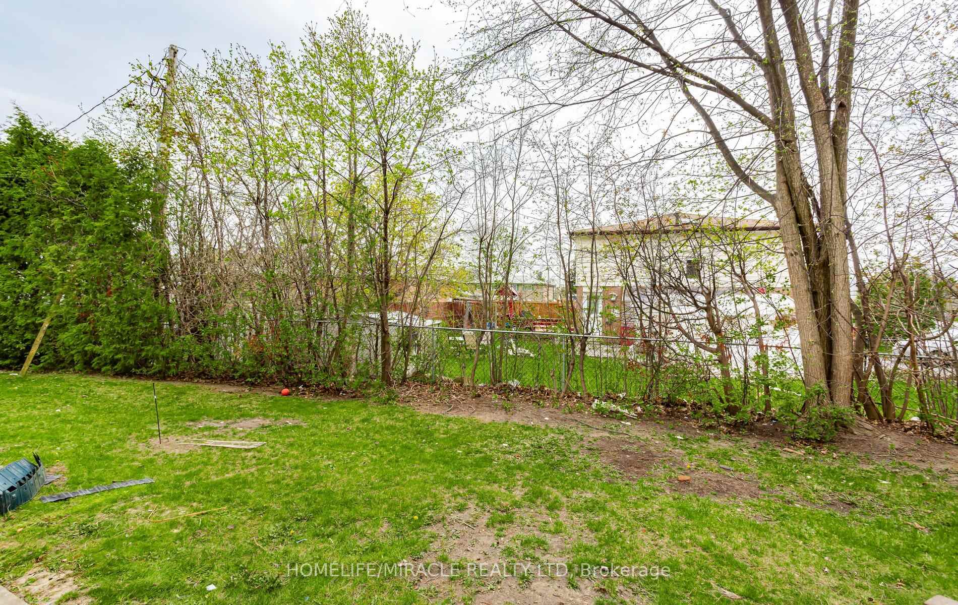 Photo 48 of Unit 2, 2 Craigleigh Crescent, Brampton, Avondale — HOMEH