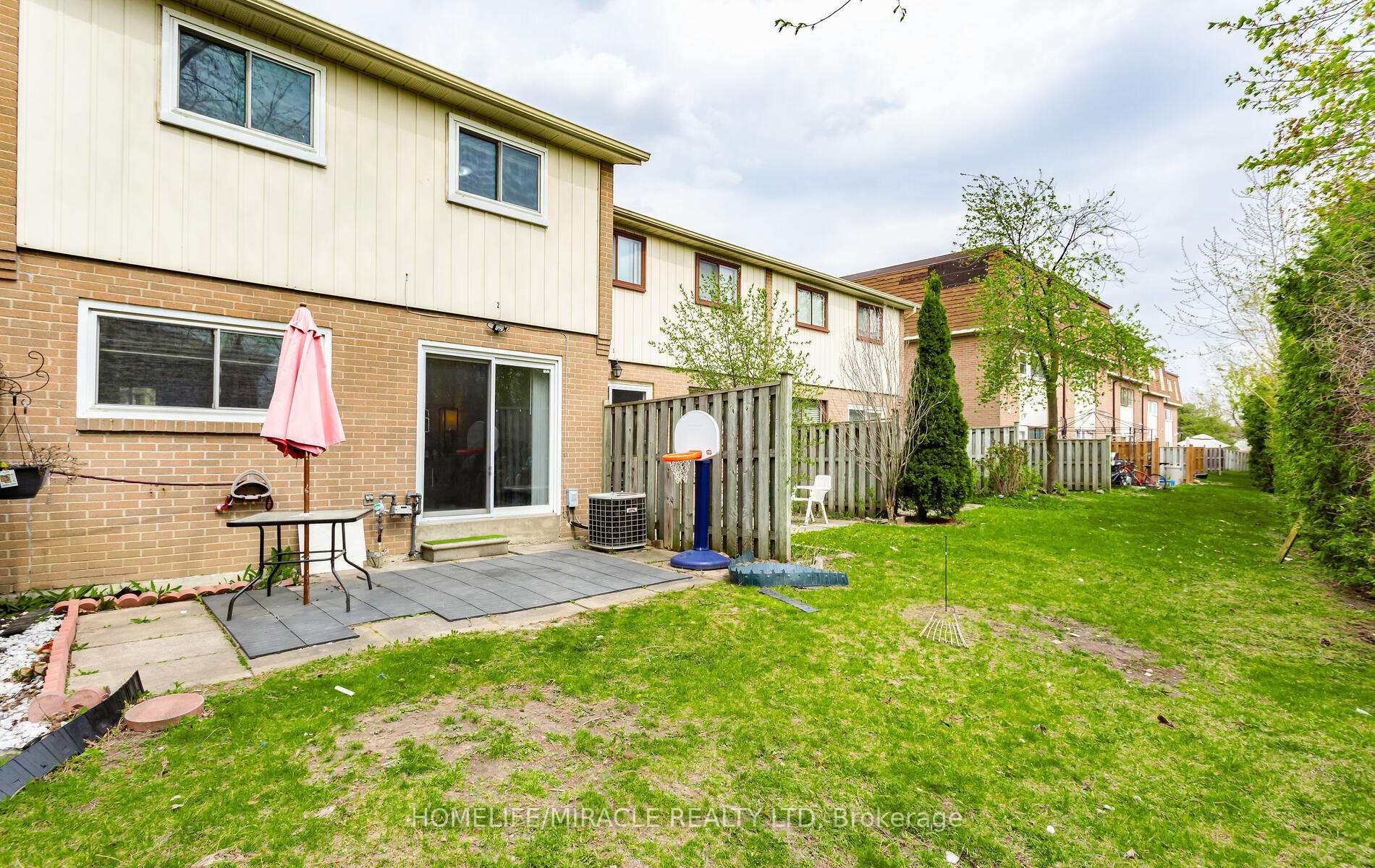 Photo 49 of Unit 2, 2 Craigleigh Crescent, Brampton, Avondale — HOMEH