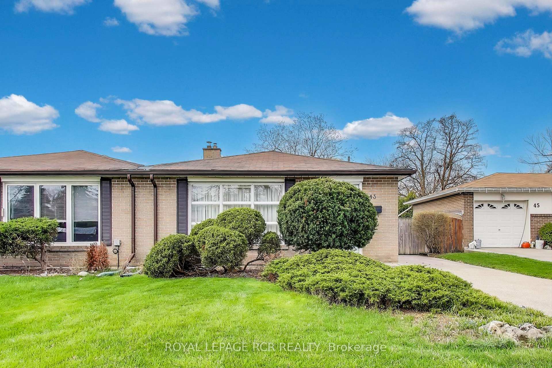 Photo 1 of 43 Appleby Drive, Brampton, Avondale — HOMEH