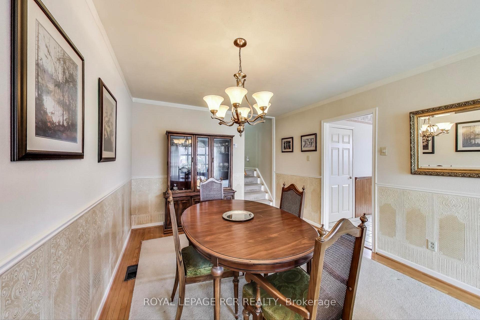 Photo 7 of 43 Appleby Drive, Brampton, Avondale — HOMEH
