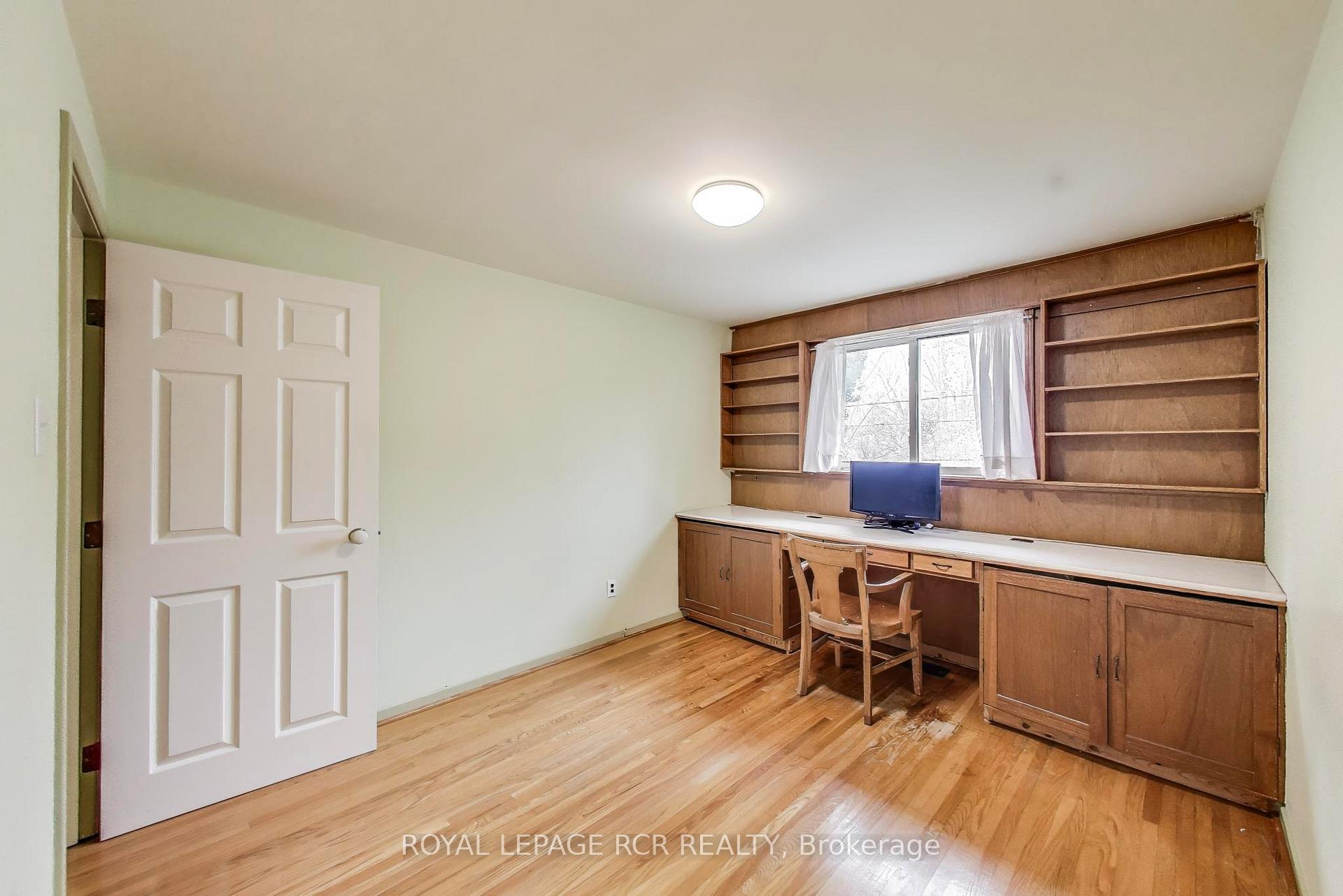 Photo 13 of 43 Appleby Drive, Brampton, Avondale — HOMEH