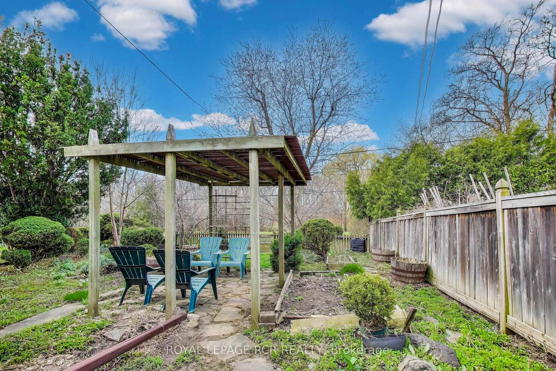 Photo 19 of 43 Appleby Drive, Brampton, Avondale — HOMEH