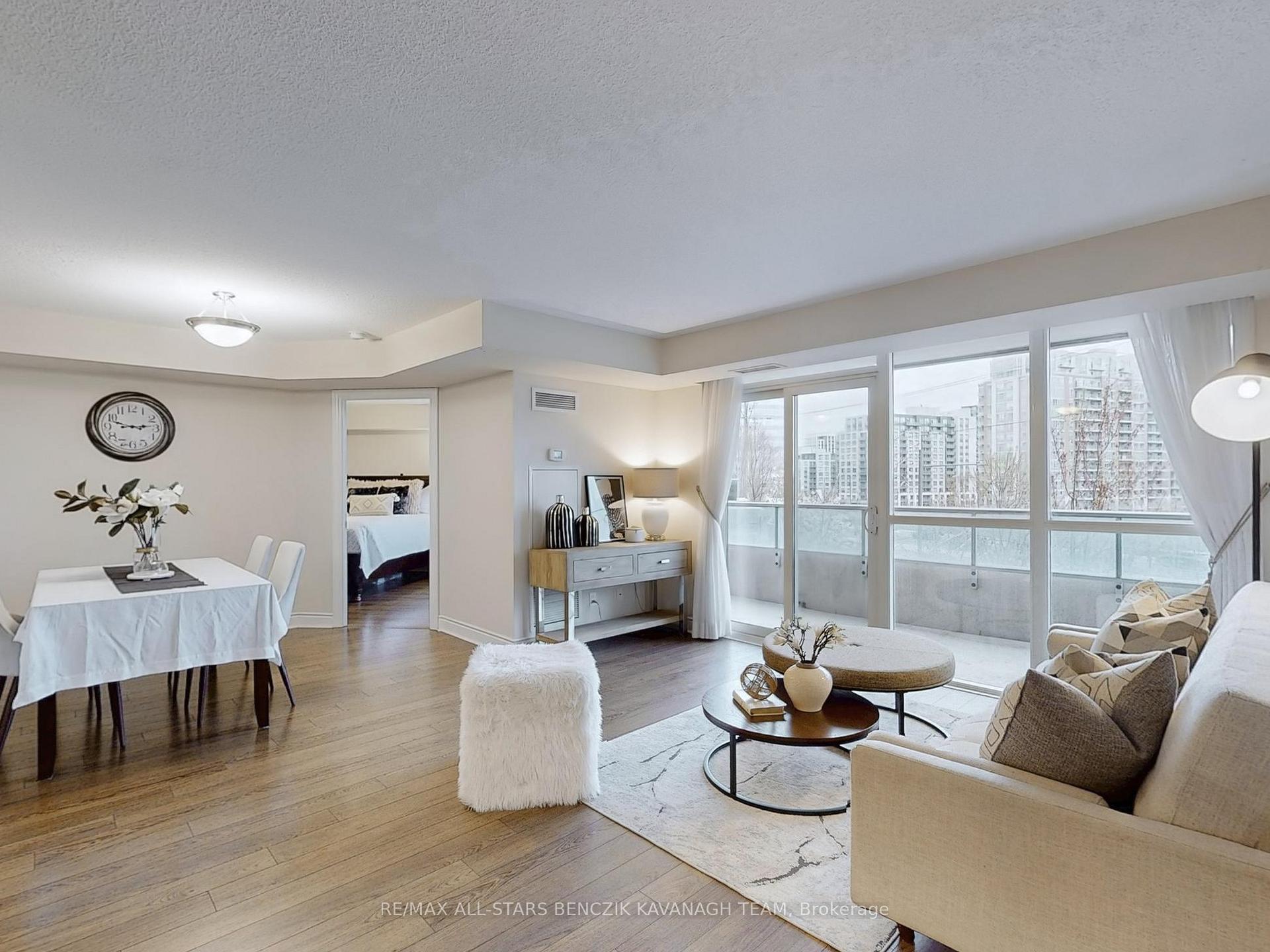 Photo 1 of Unit 369, 23 Cox Boulevard, Markham, Unionville — HOMEH