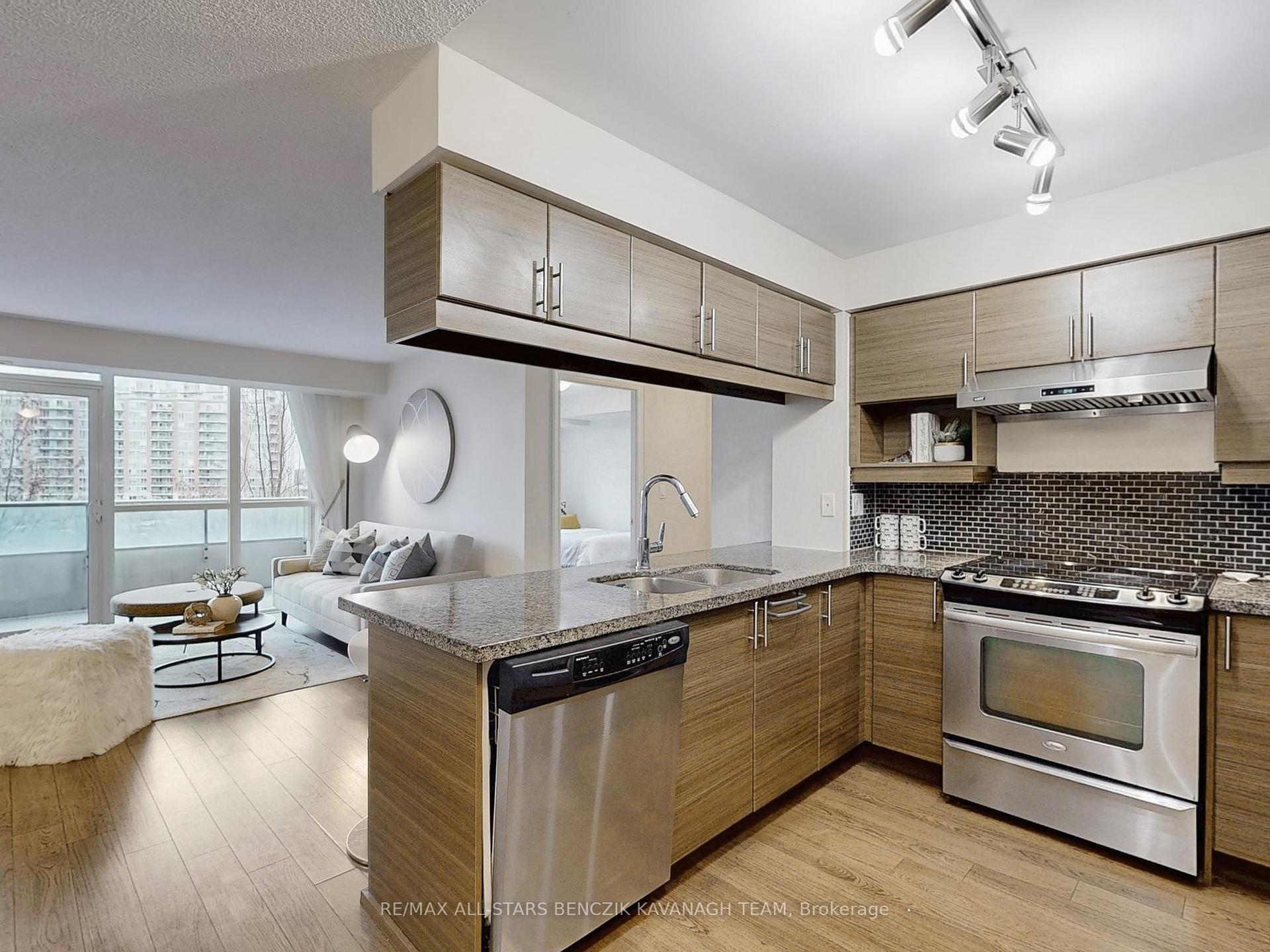 Photo 11 of Unit 369, 23 Cox Boulevard, Markham, Unionville — HOMEH