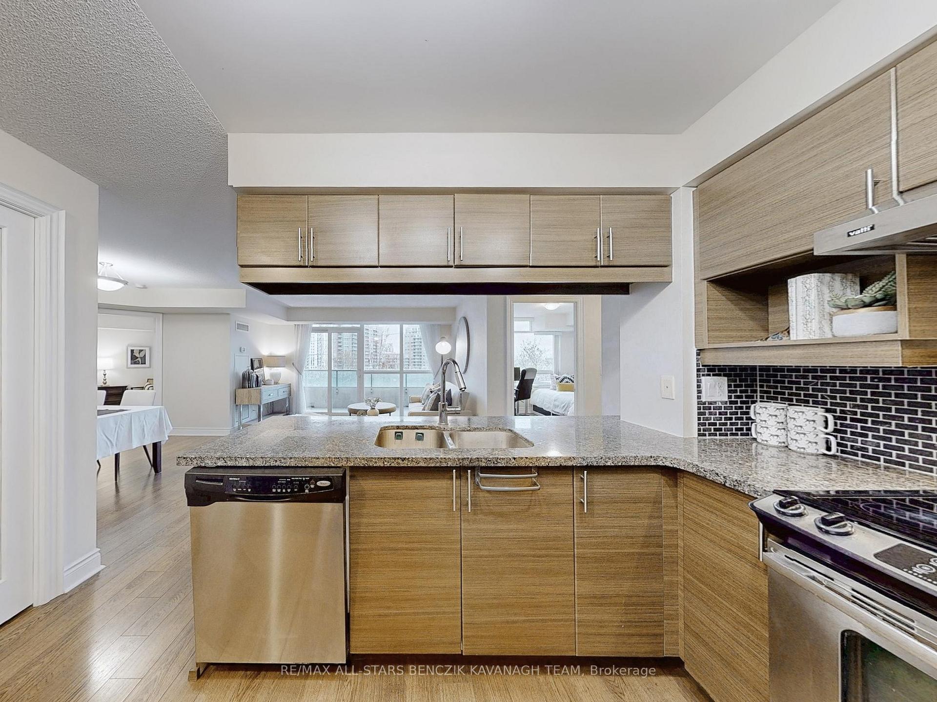 Photo 12 of Unit 369, 23 Cox Boulevard, Markham, Unionville — HOMEH