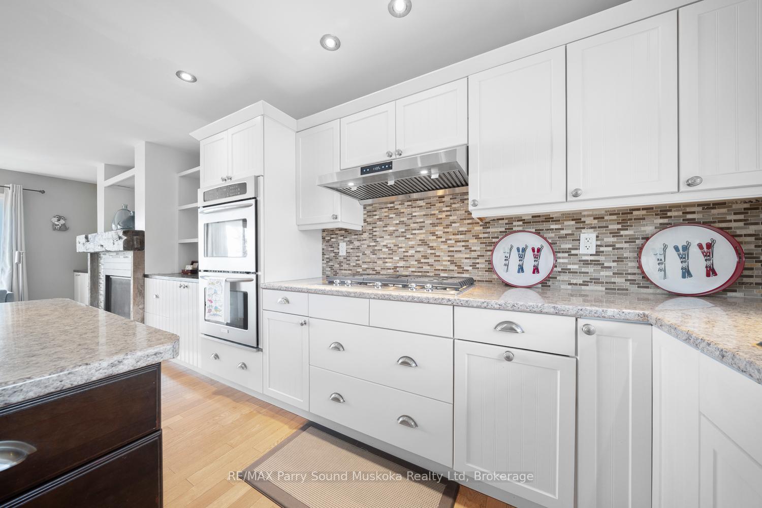 Photo 11 of 115 Manitou Drive, McKellar — HOMEH