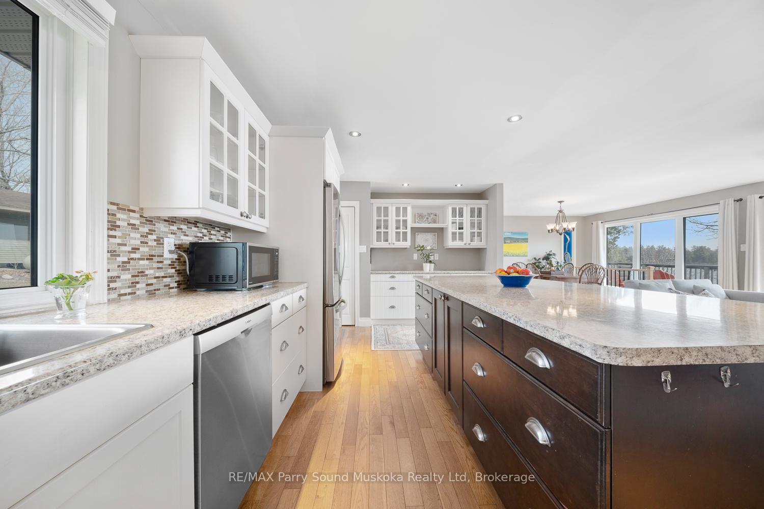 Photo 12 of 115 Manitou Drive, McKellar — HOMEH
