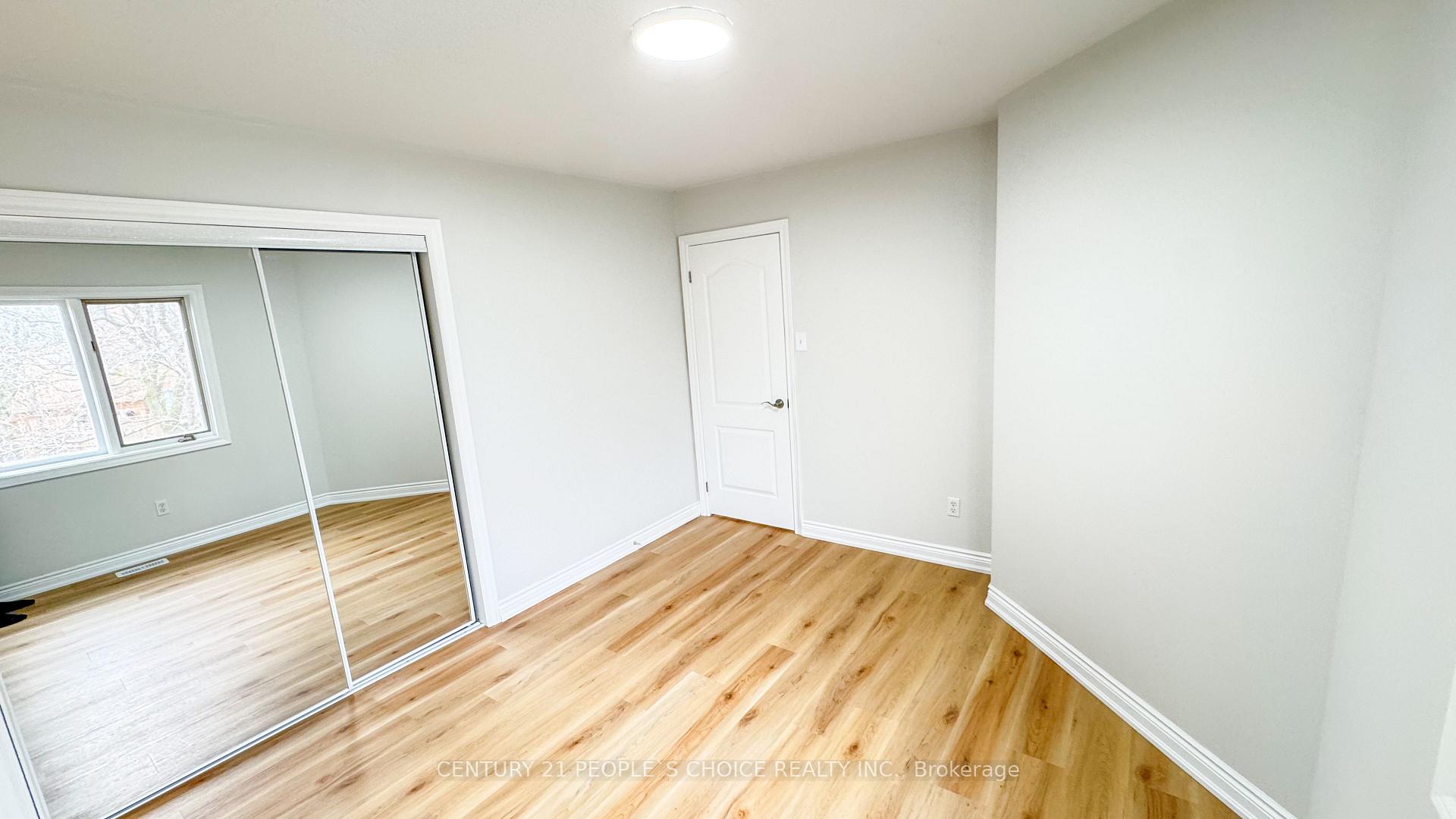 Photo 19 of 3 Bison Run Road, Brampton, Sandringham-Wellington — HOMEH