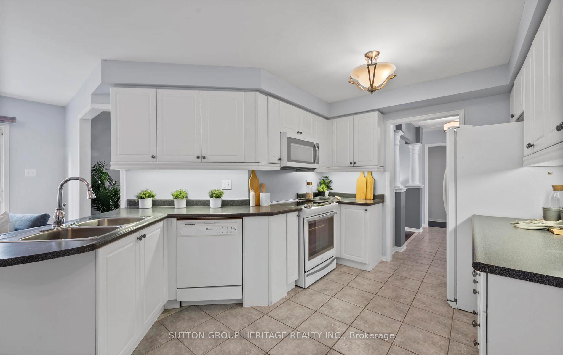 Photo 12 of 13 Hirshfield Lane, Ajax, Central — HOMEH