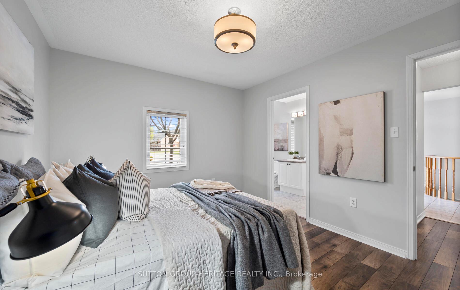 Photo 21 of 13 Hirshfield Lane, Ajax, Central — HOMEH