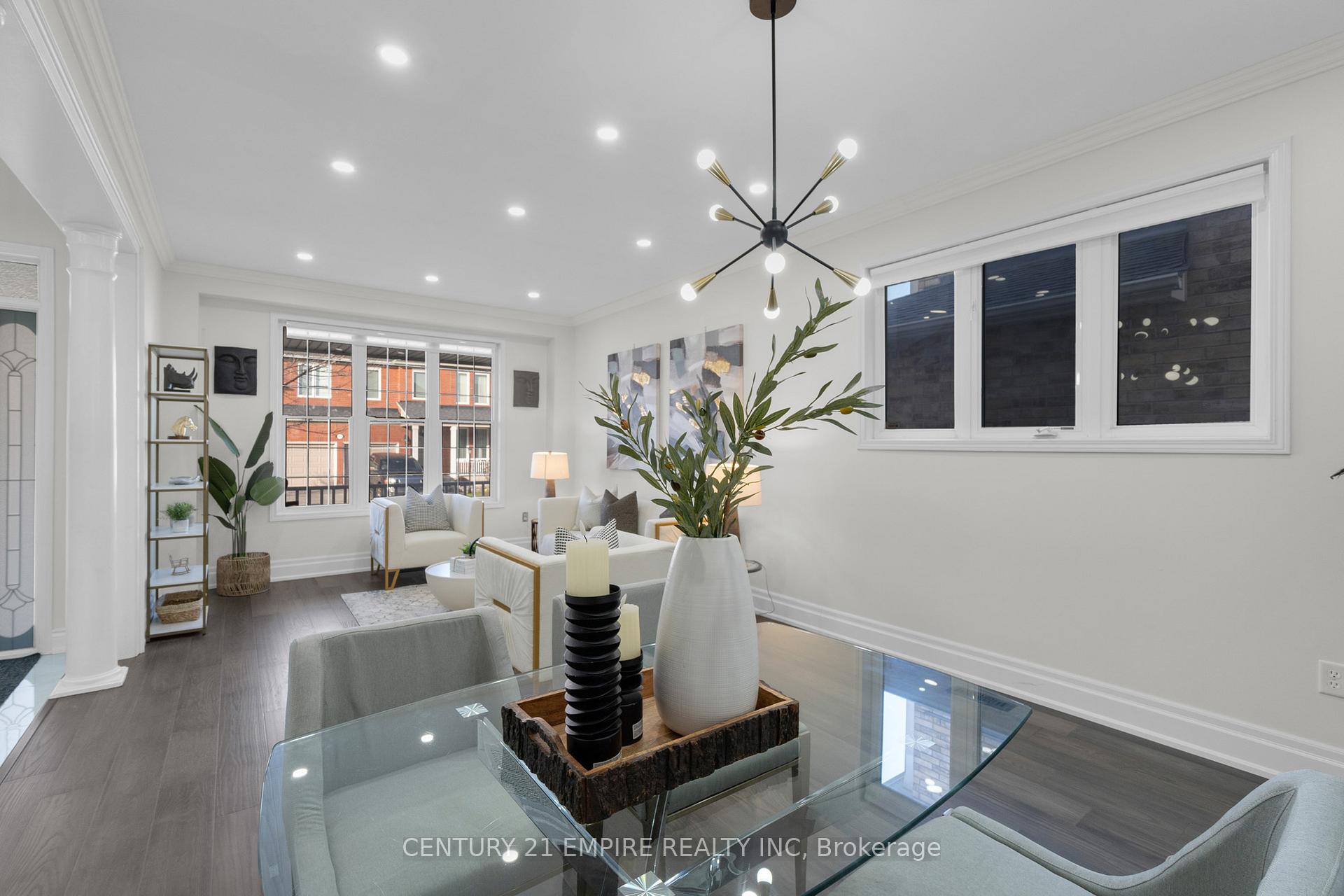 Photo 11 of 22 Leagrove Street, Brampton, Fletcher's Meadow — HOMEH