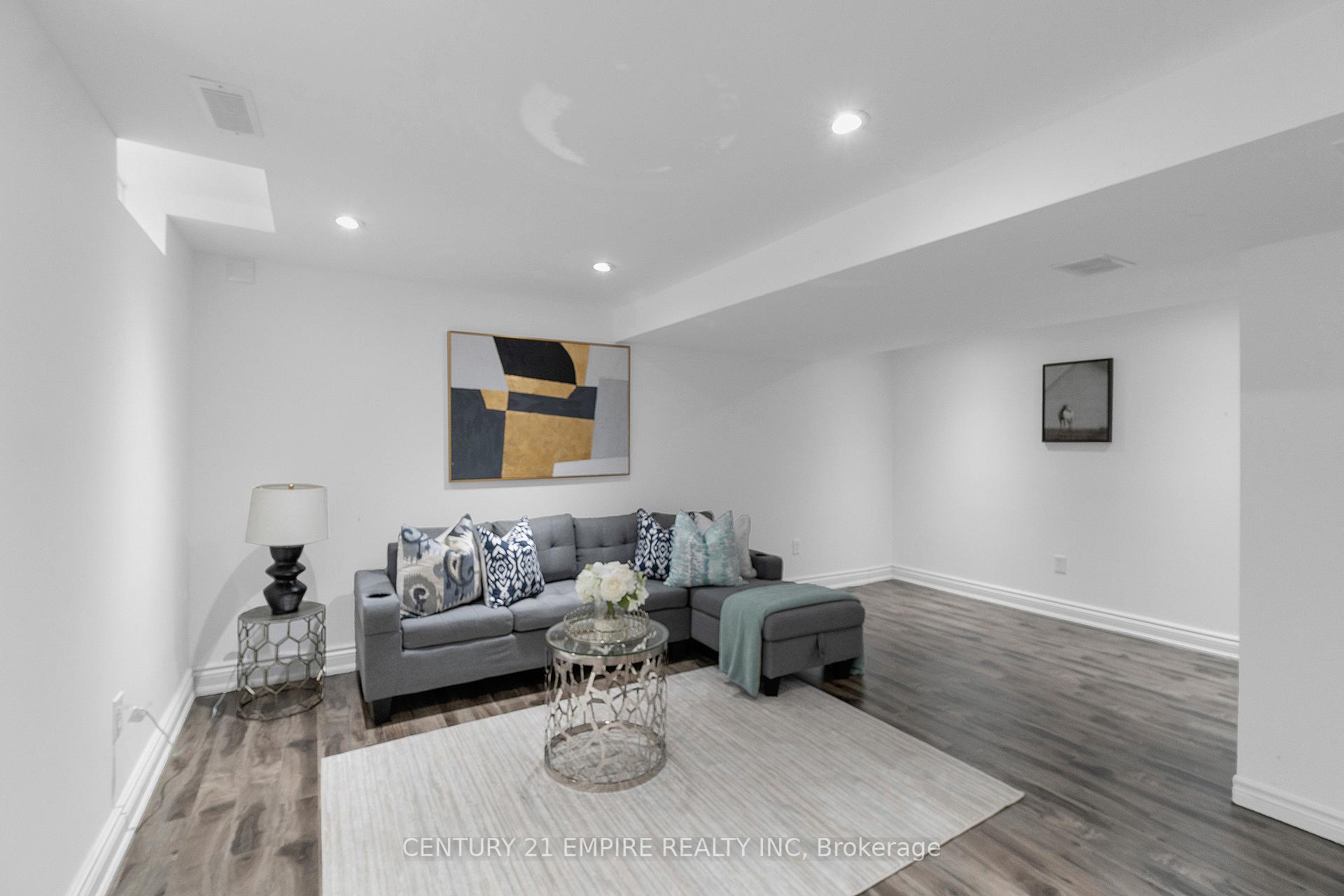 Photo 38 of 22 Leagrove Street, Brampton, Fletcher's Meadow — HOMEH