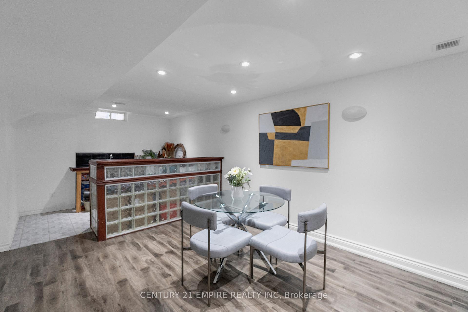 Photo 42 of 22 Leagrove Street, Brampton, Fletcher's Meadow — HOMEH