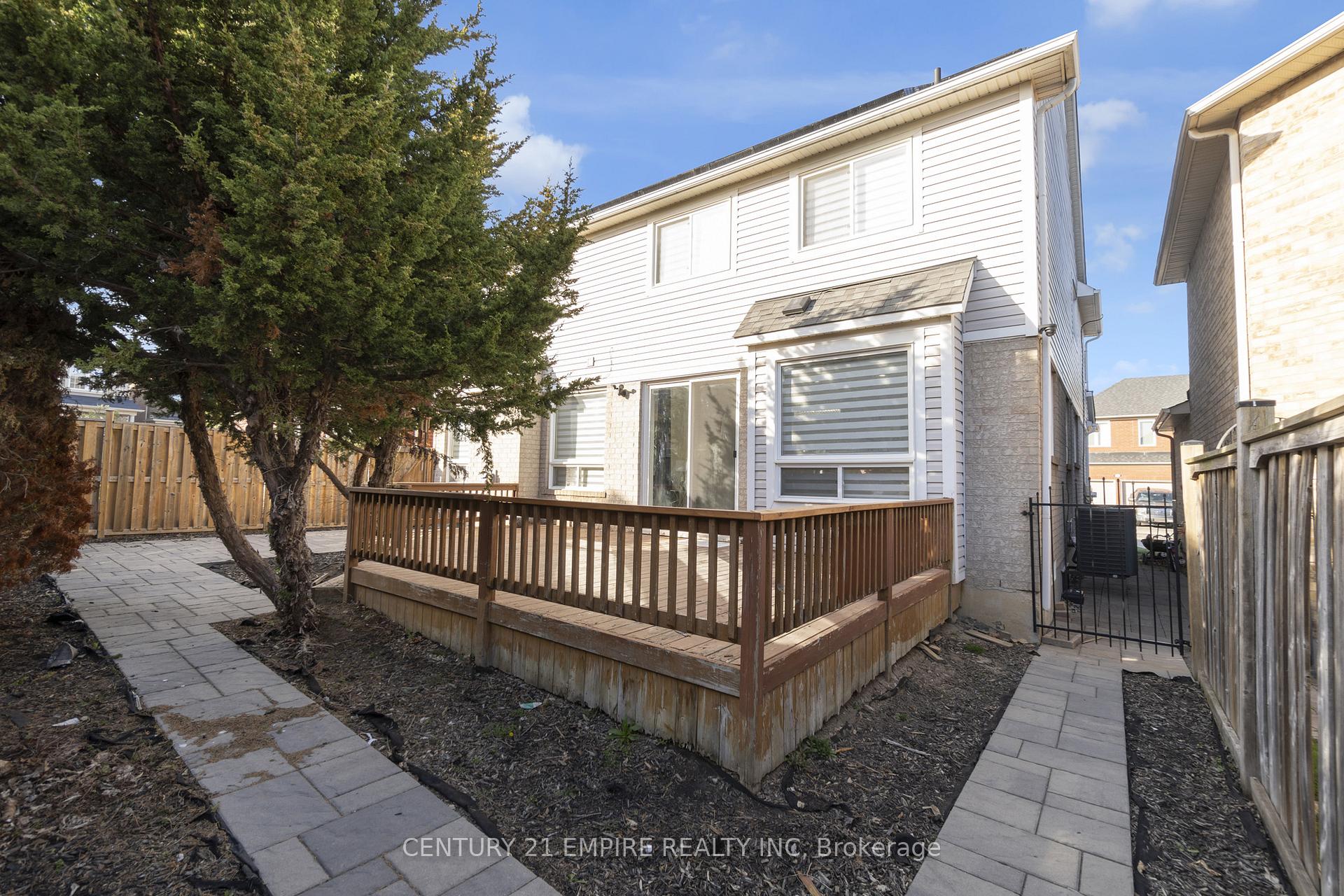 Photo 44 of 22 Leagrove Street, Brampton, Fletcher's Meadow — HOMEH