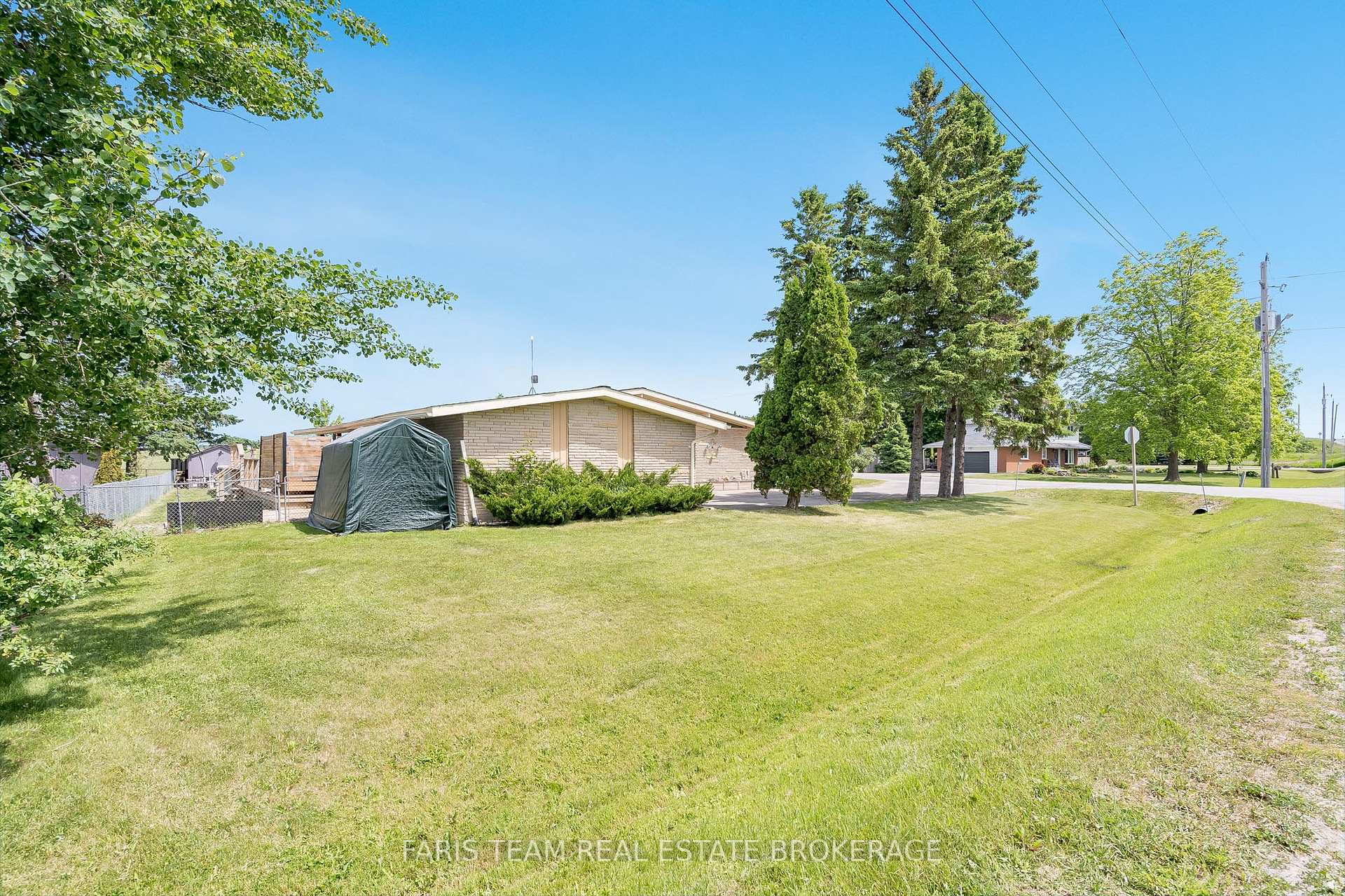 Photo 3 of 7466 11th Line, Essa, Thornton — HOMEH